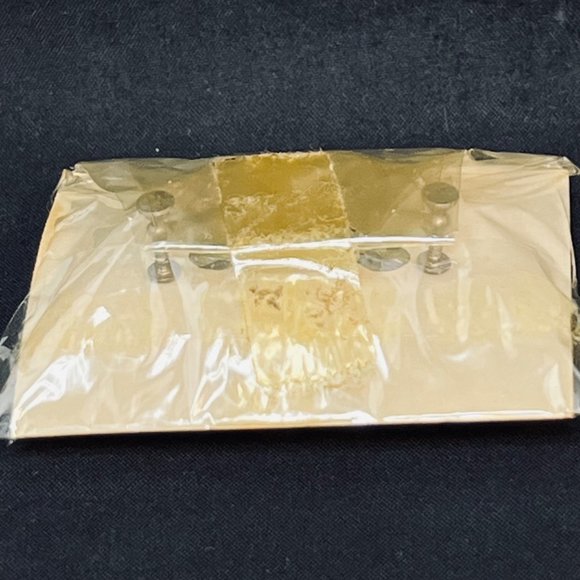 Native Handcrafts Sterling & Green Screw Back Earrings Made In Hawaii (4909) - Picture 4 of 4